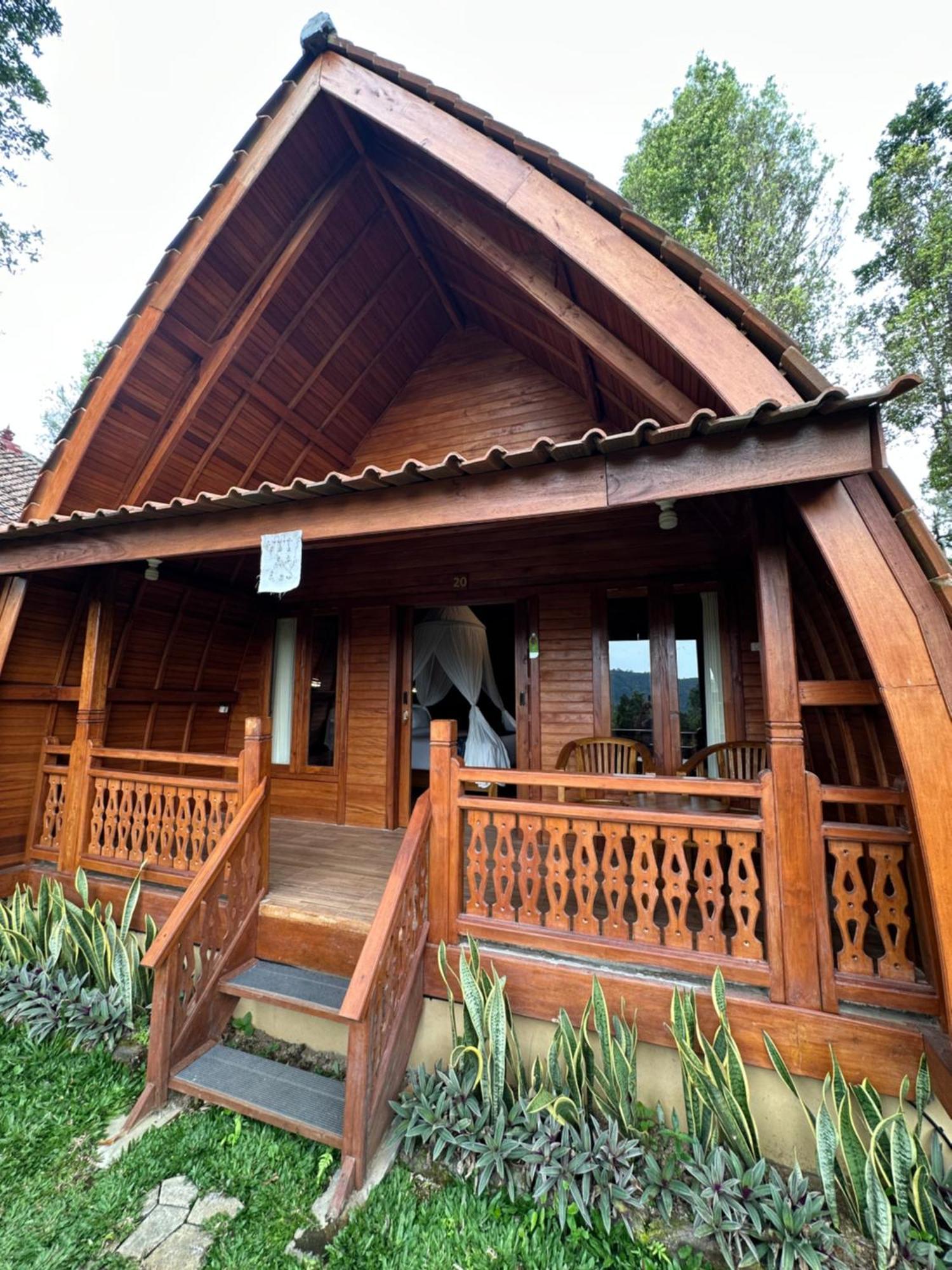 Villa Ipsa Munduk  Bagian luar foto